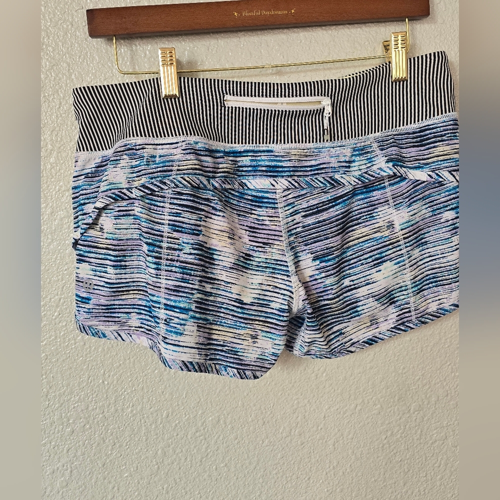 Lululemon Speed Short *4-way Stretch 2.5"Blurry Belle Multi / Tink Stripe Black - Picture 5 of 7